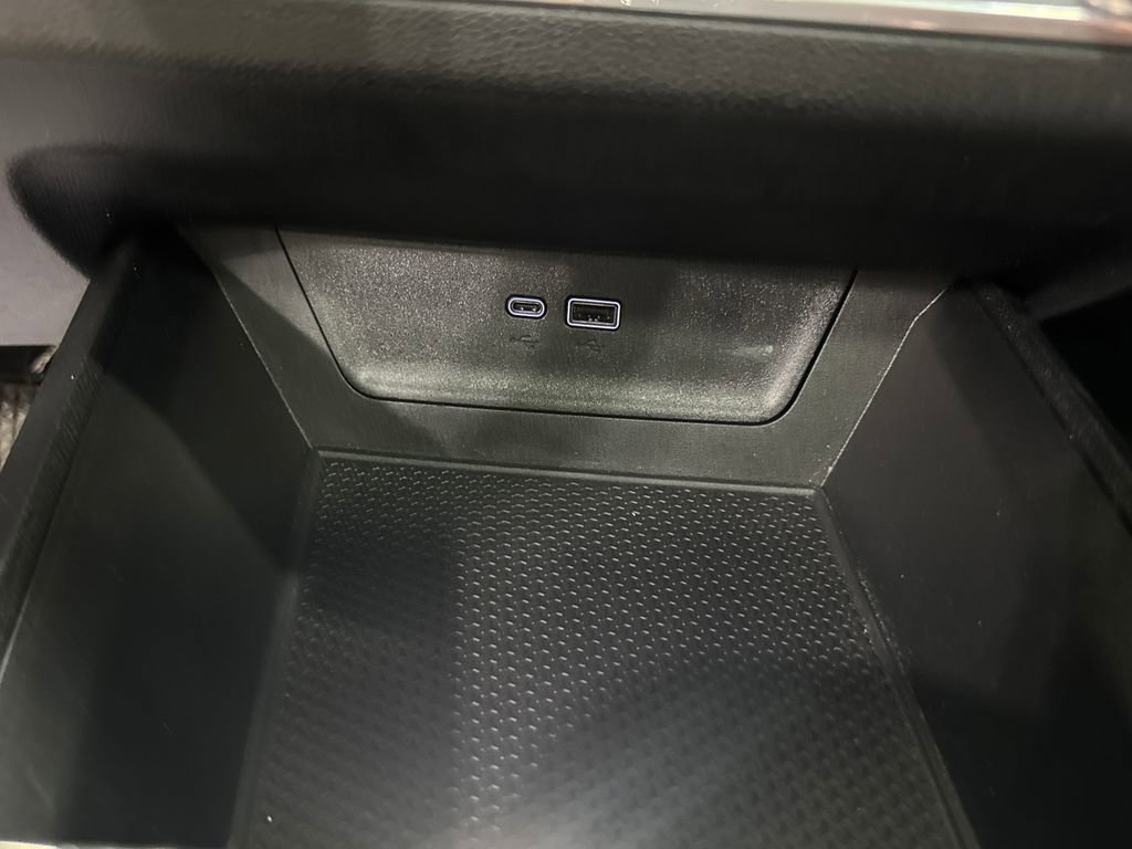 Used 2025 Chevrolet Equinox RS w/ Safety and Technology Package image 39