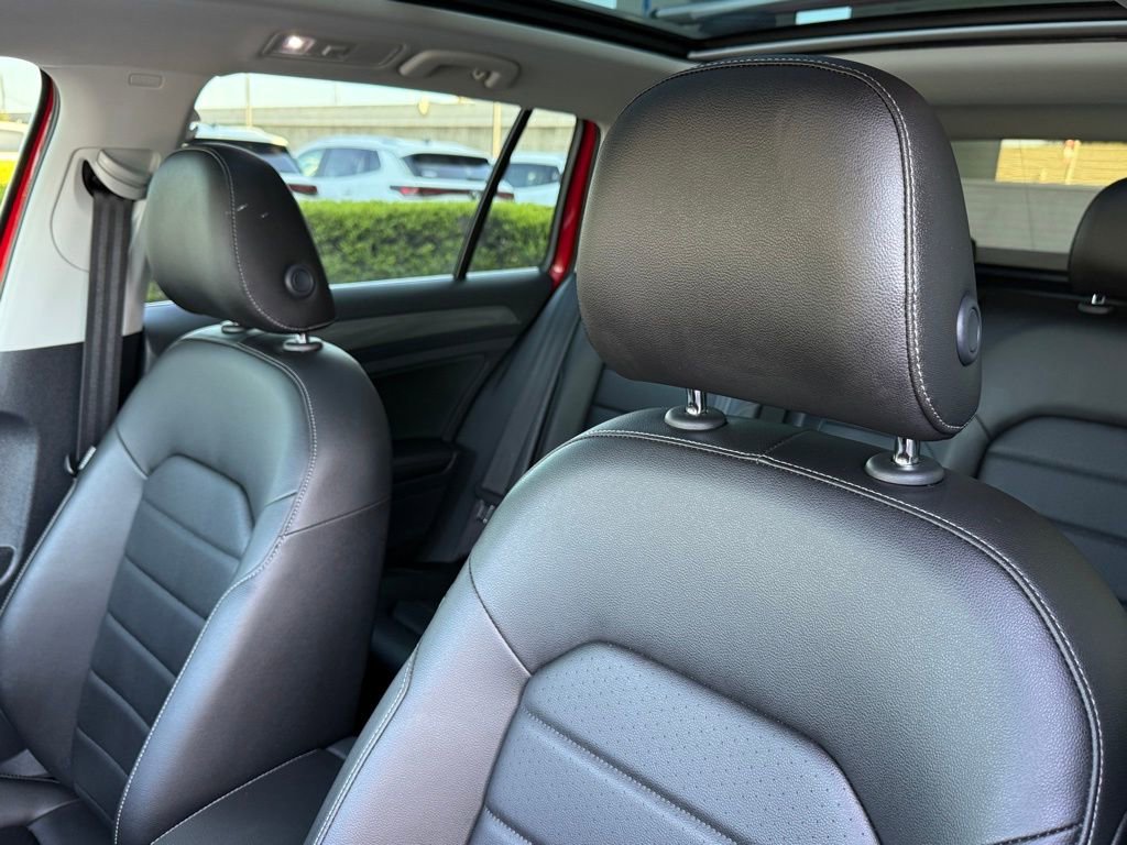 Used 2018 Volkswagen Golf Alltrack SEL image 15