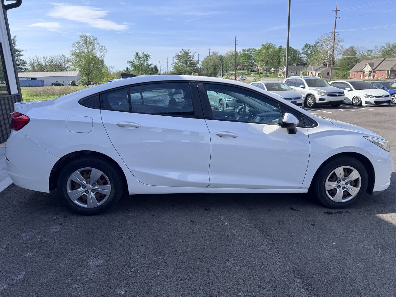 Used 2018 Chevrolet Cruze LS FWD image 5