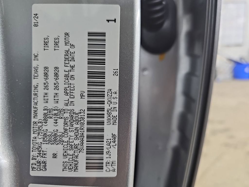 Used 2024 Toyota Sequoia Platinum image 43