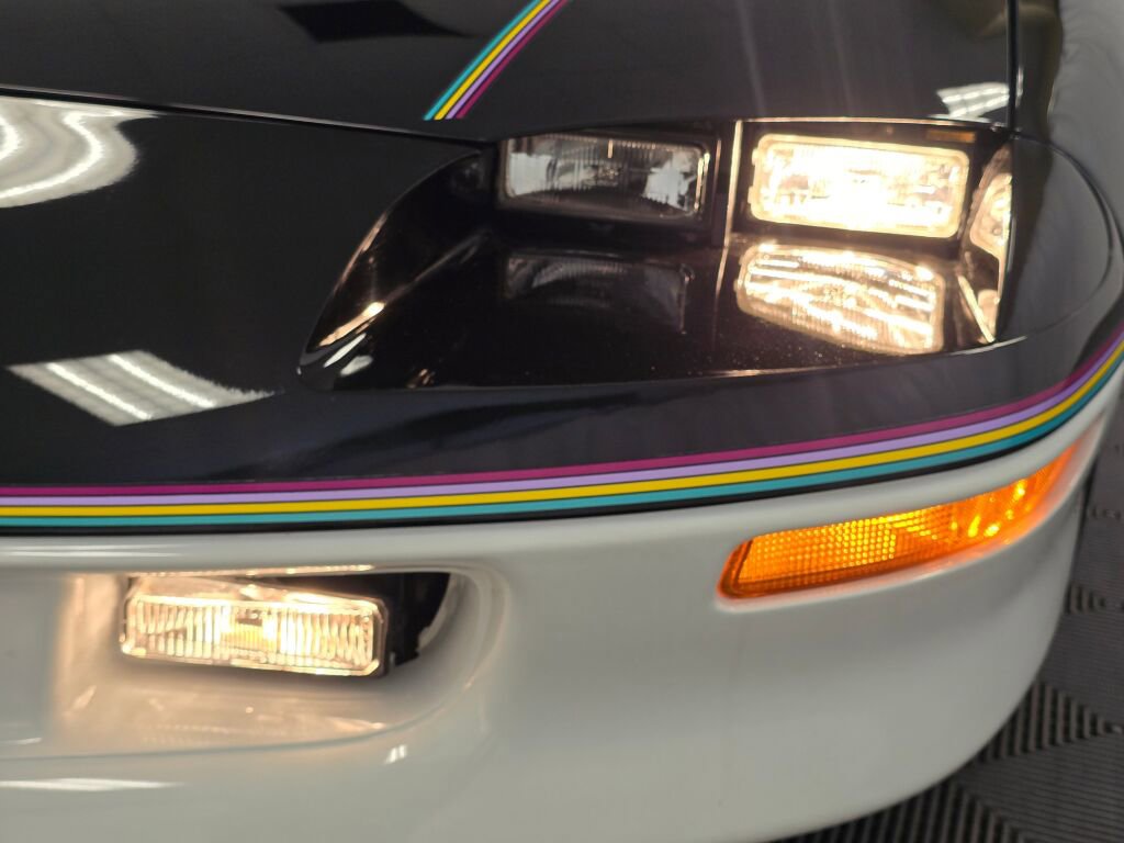 Used 1993 Chevrolet Camaro Z28 image 40