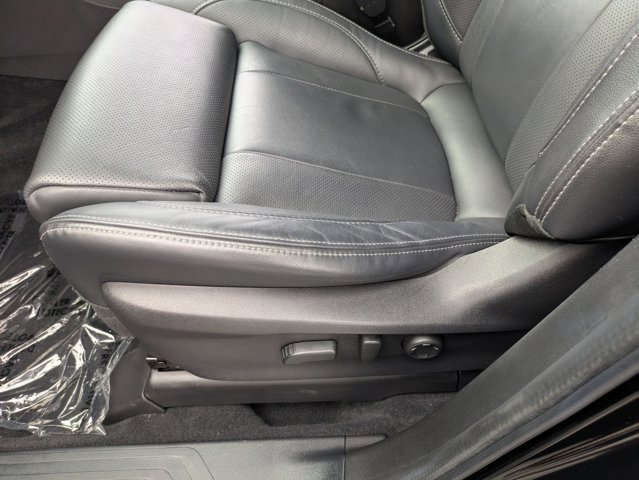 Certified 2023 Subaru Ascent Limited image 9