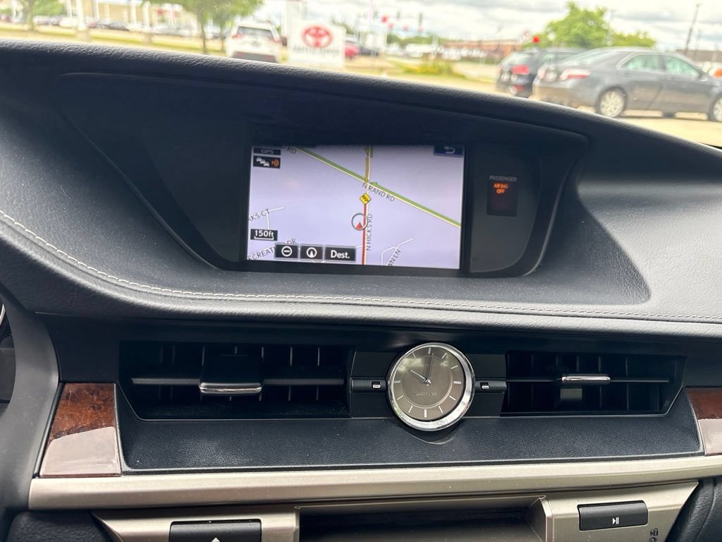 Used 2015 Lexus ES 350 w/ Luxury Package FWD image 16