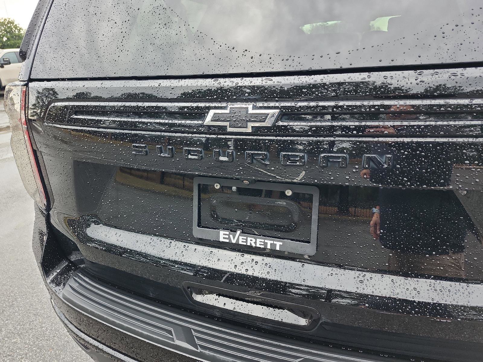 Certified 2024 Chevrolet Suburban Z71 w/ Z71 Off-Road Package image 4