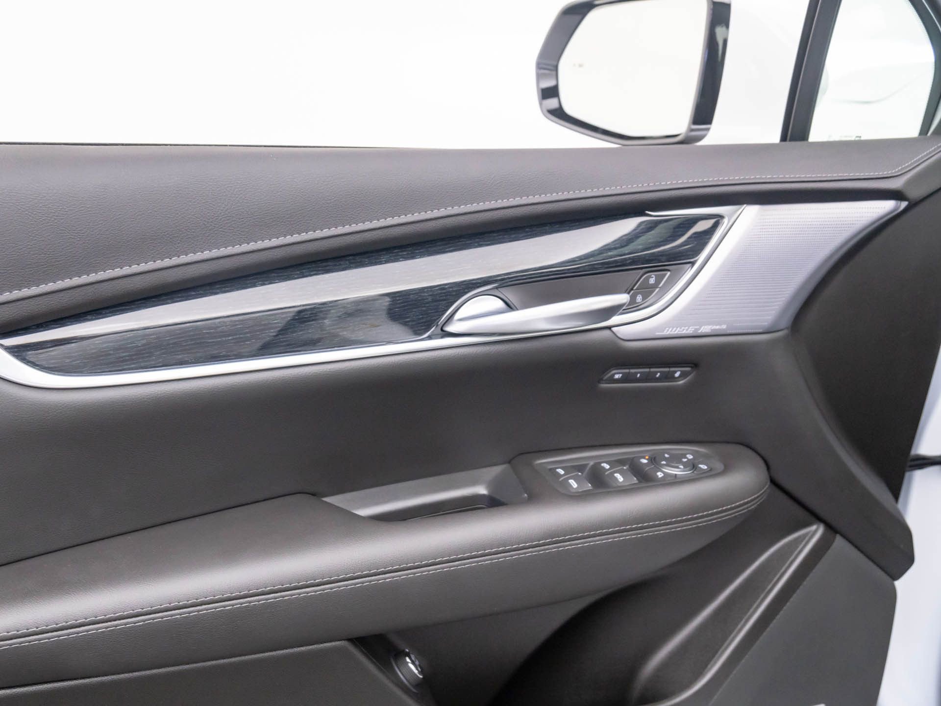 New 2025 Cadillac XT5 Premium Luxury image 13