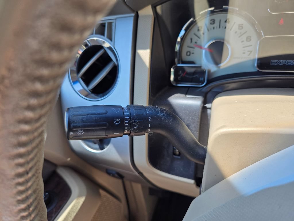 Used 2013 Ford Expedition XLT RWD image 23