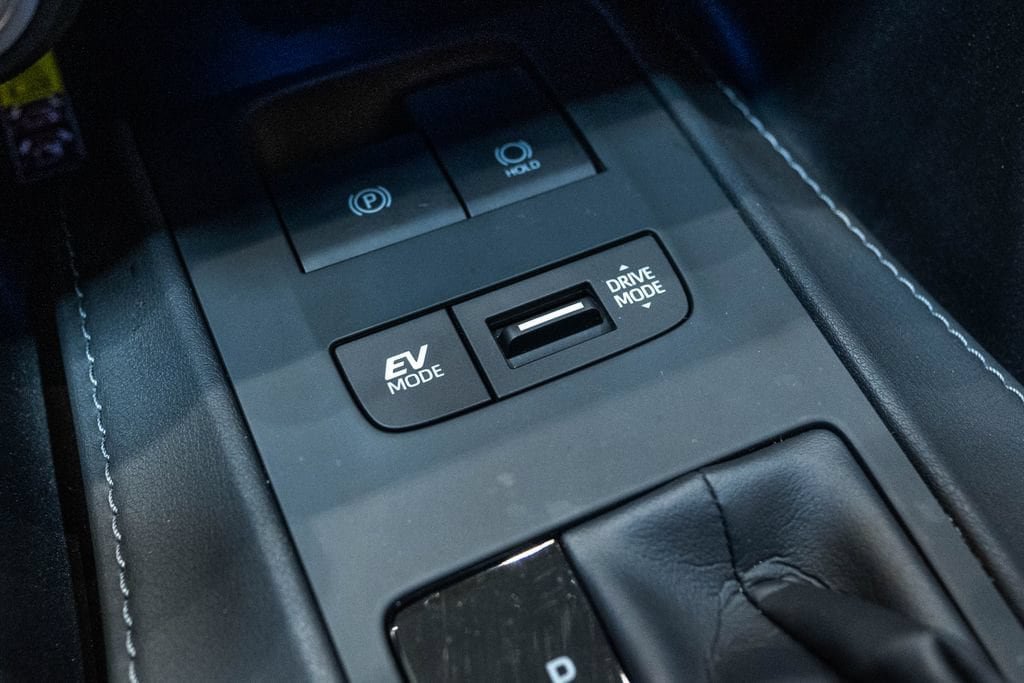 Certified 2024 Toyota Venza LE AWD/4WD image 24