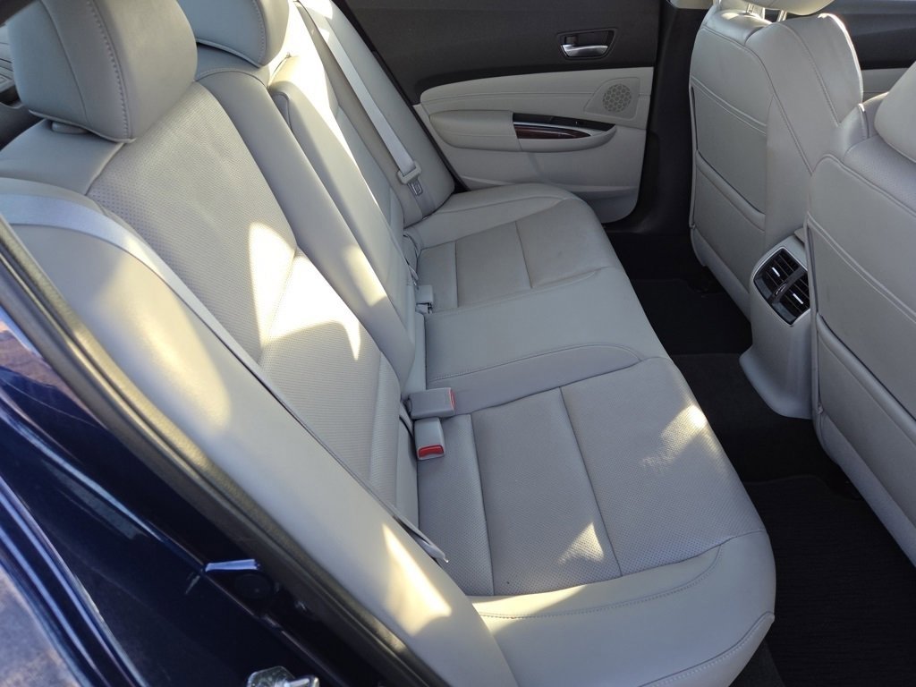 Used 2017 Acura TLX 2.4L image 8