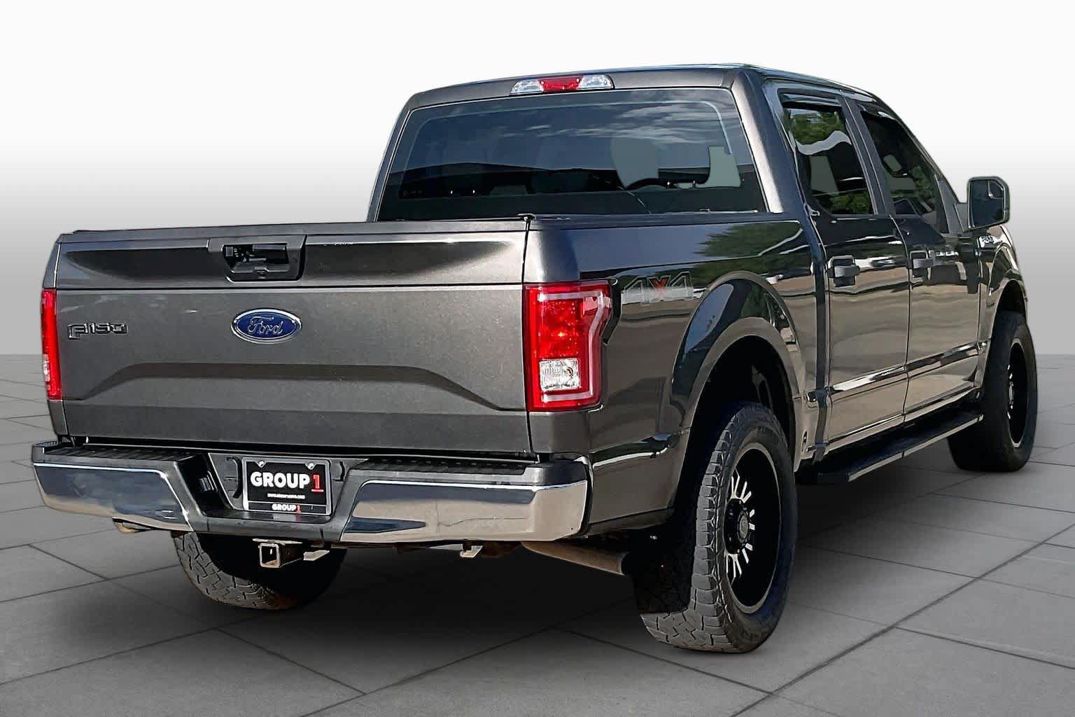 Used 2017 Ford F150 XL w/ Equipment Group 101A Mid AWD/4WD image 13