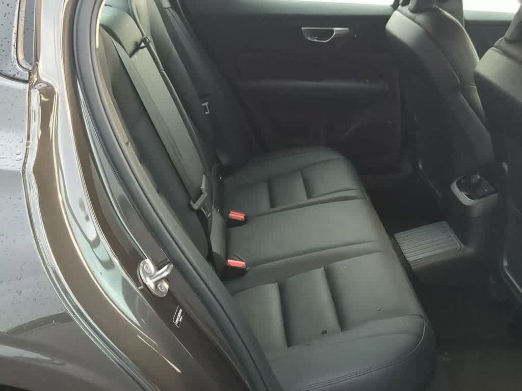 Certified 2025 Volvo S60 T8 Plus AWD/4WD image 19