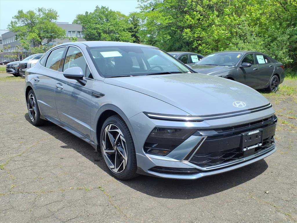 New 2026 Hyundai Sonata SEL FWD image 3