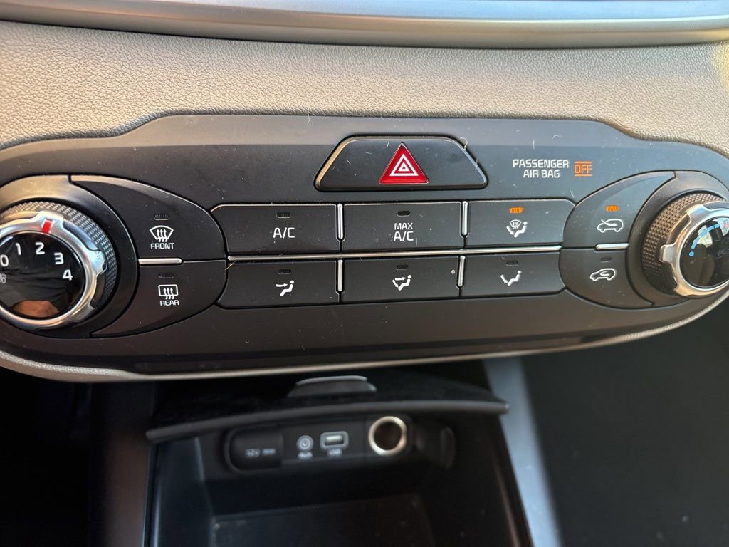 Used 2018 Kia Sorento LX image 18