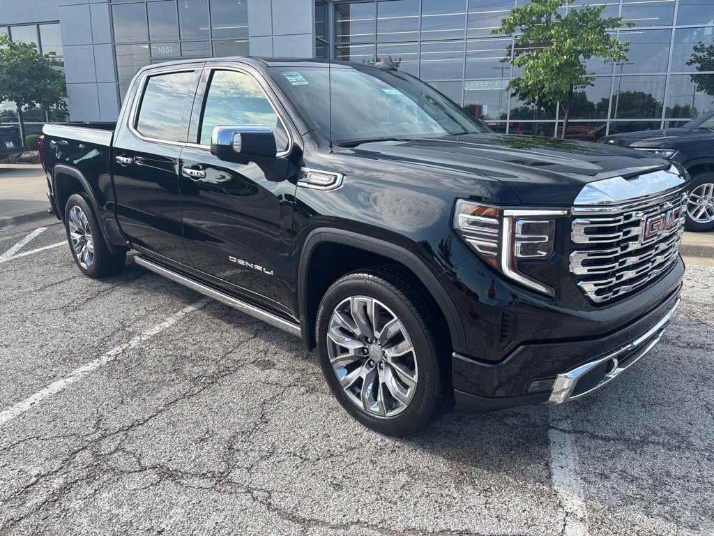 Used 2023 GMC Sierra 1500 Denali w/ Denali Reserve Package AWD/4WD image 6