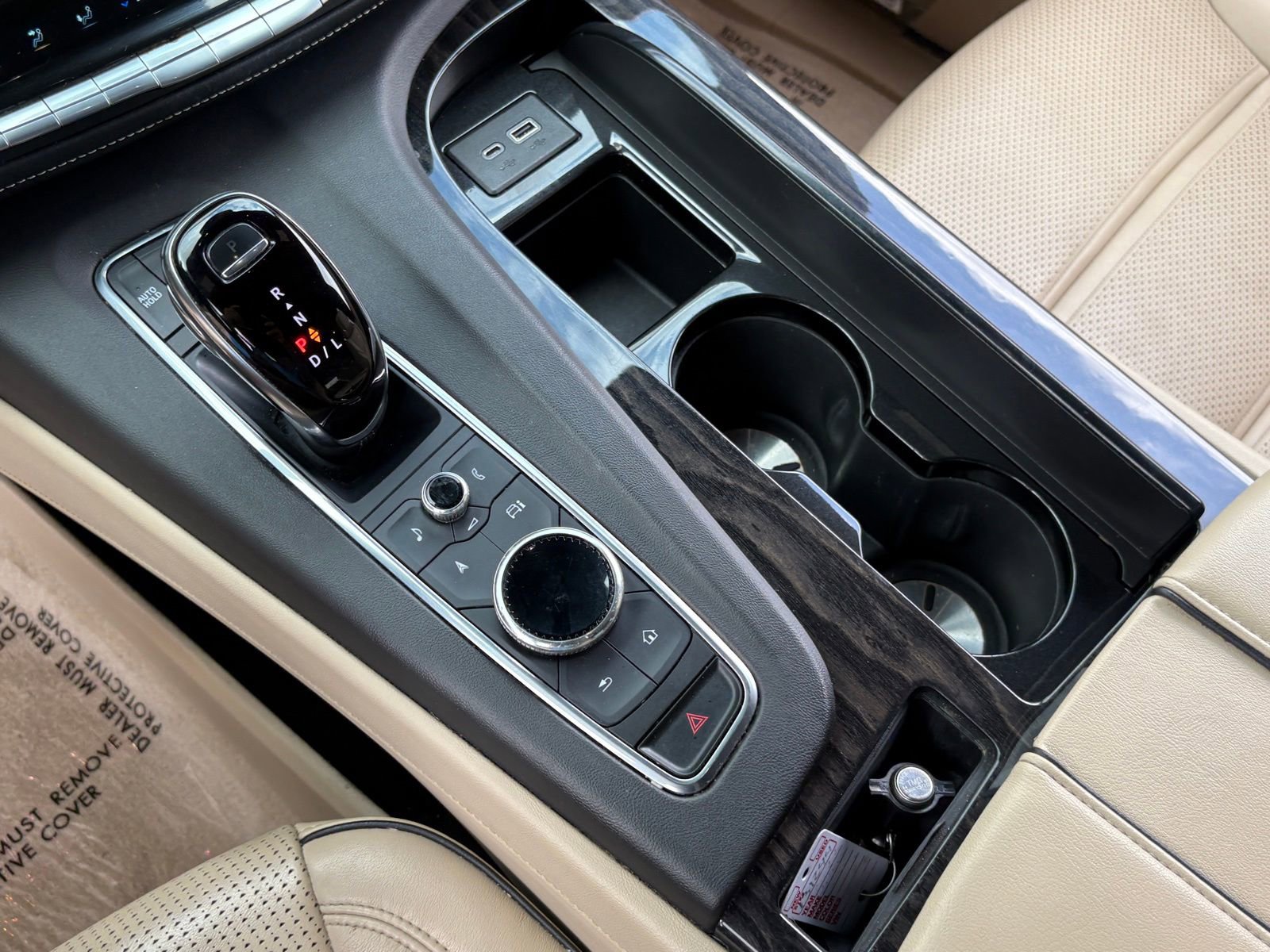 Used 2022 Cadillac Escalade Premium Luxury image 23