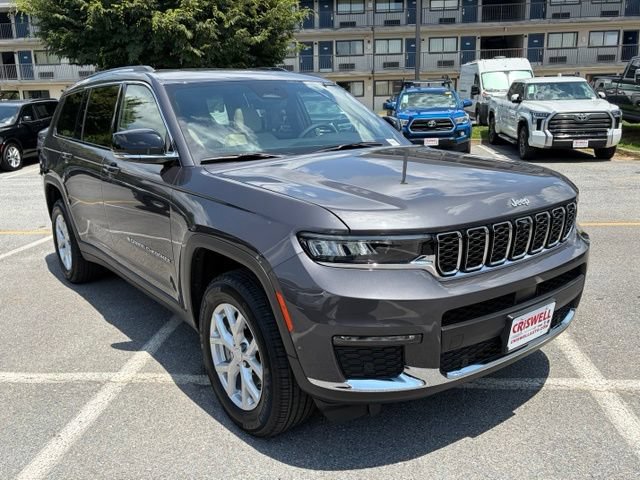 Used 2023 Jeep Grand Cherokee L Limited w/ Luxury Tech Group II AWD/4WD image 2