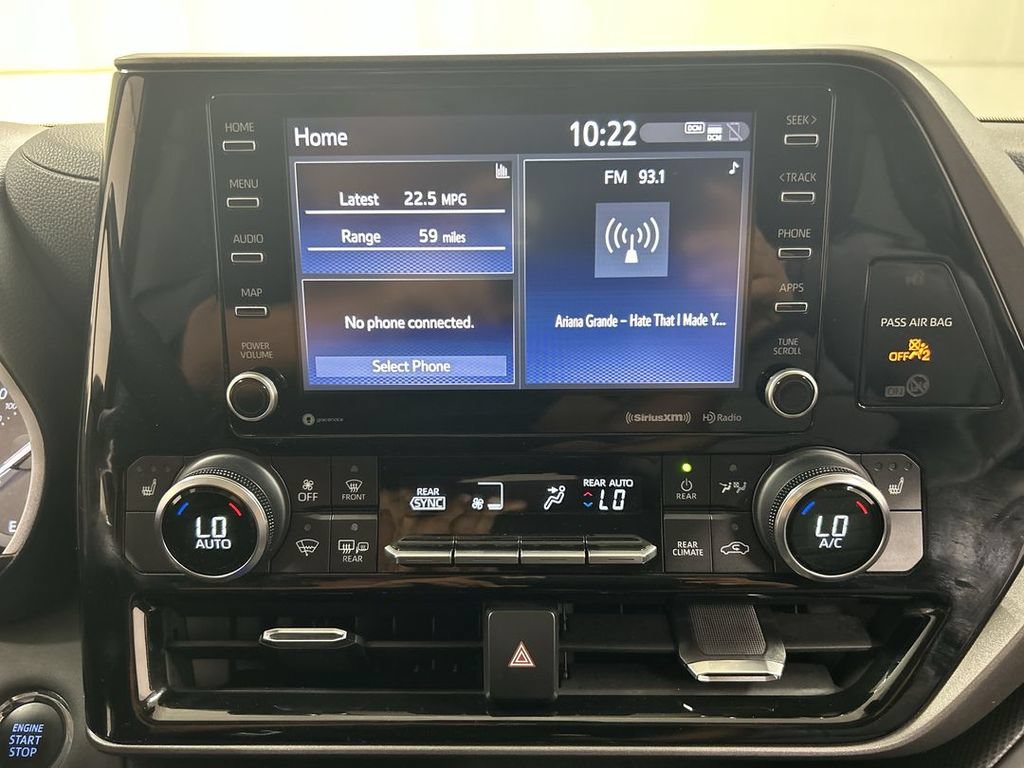 Used 2022 Toyota Highlander XLE AWD/4WD image 14