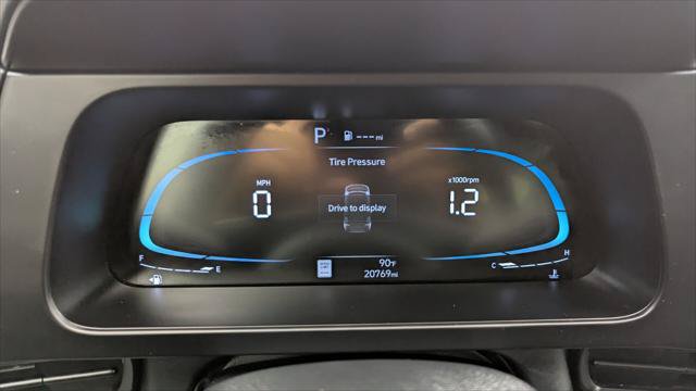 Used 2025 Hyundai Elantra Sport FWD image 26