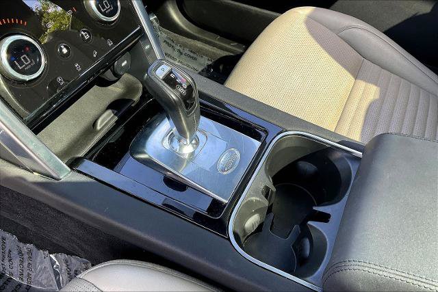 Used 2020 Land Rover Discovery Sport SE AWD/4WD image 17