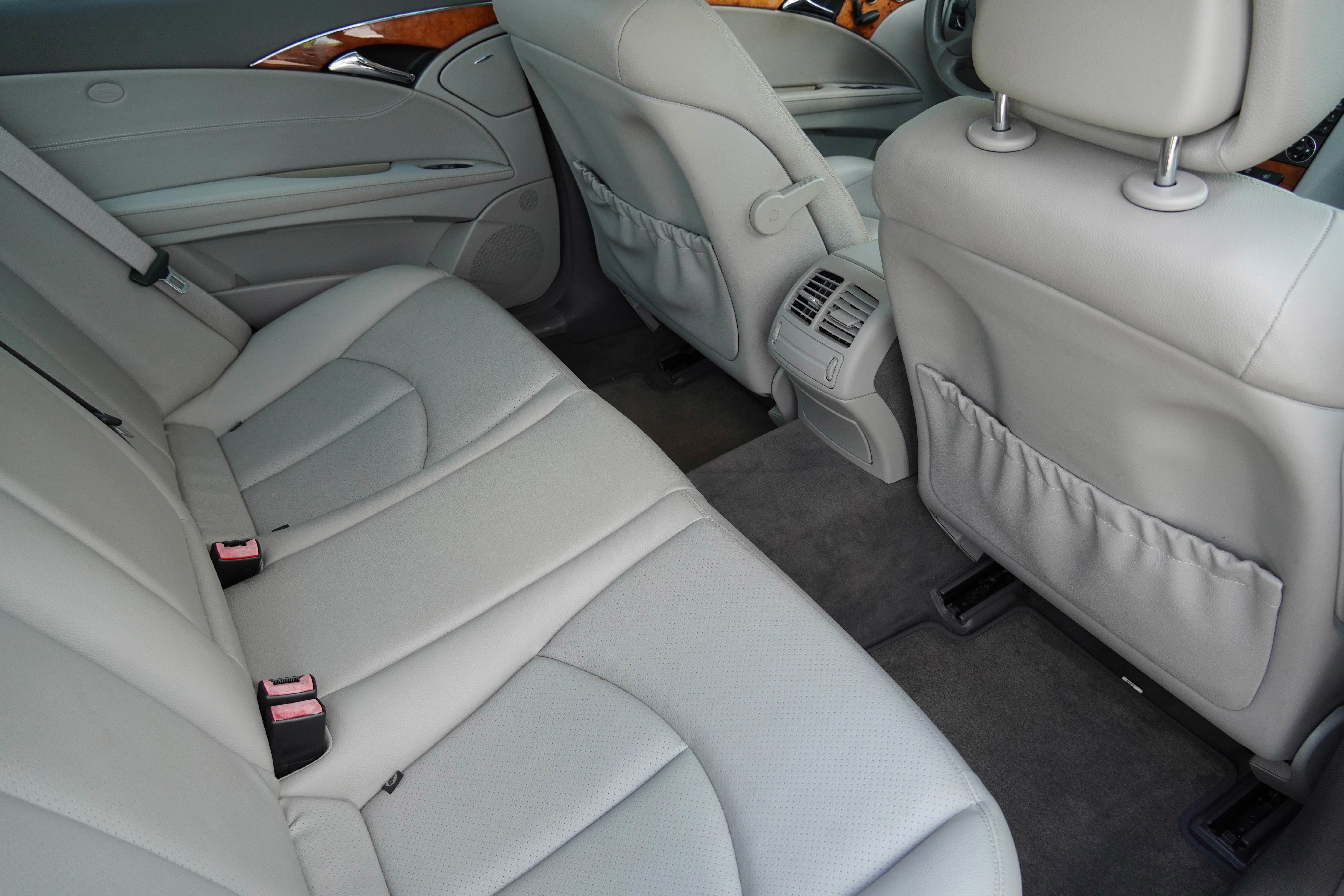 Used 2008 Mercedes-Benz E 350 4MATIC Sedan image 30