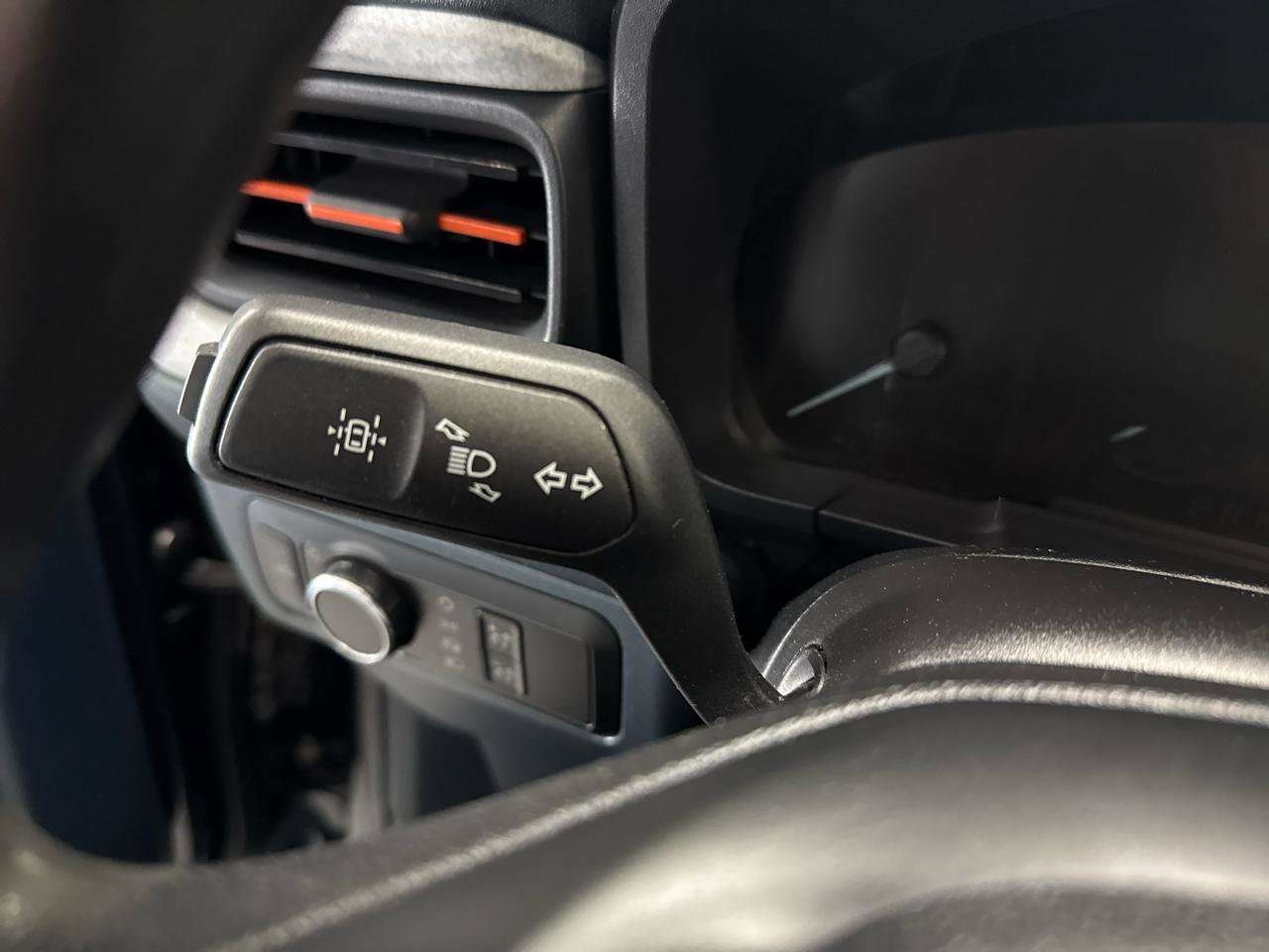 Used 2022 Ford Maverick XLT FWD image 14