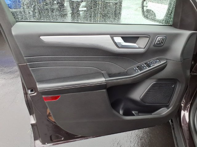 Used 2023 Ford Escape Platinum AWD/4WD image 26