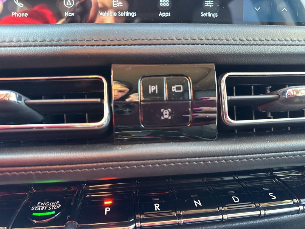 Used 2023 Lincoln Nautilus Reserve w/ Equipment Group 201A image 17