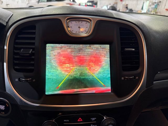 Used 2021 Chrysler 300 Touring L RWD image 9