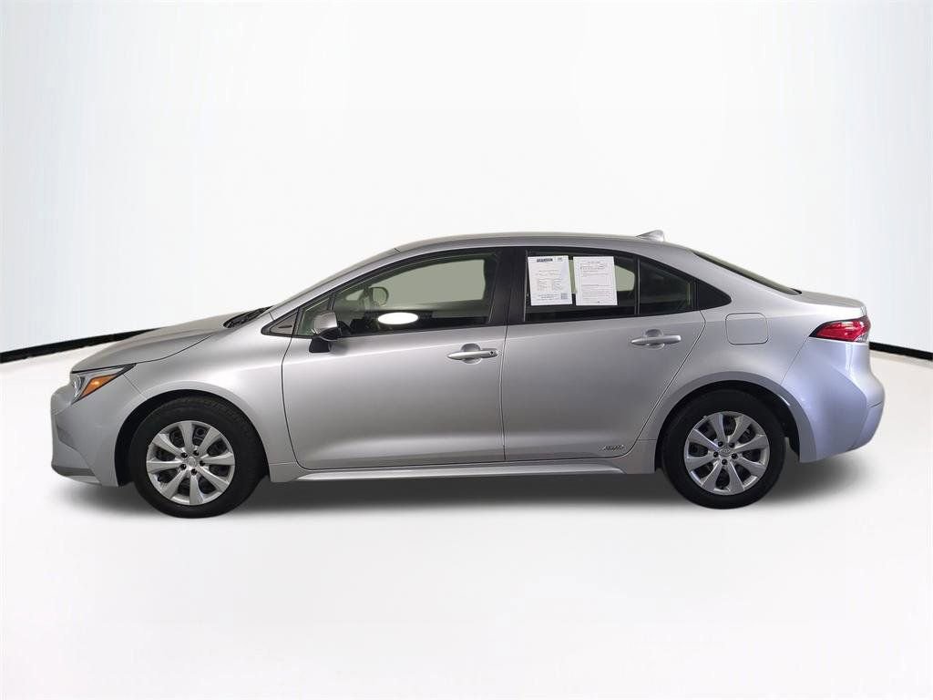 Used 2023 Toyota Corolla LE image 8