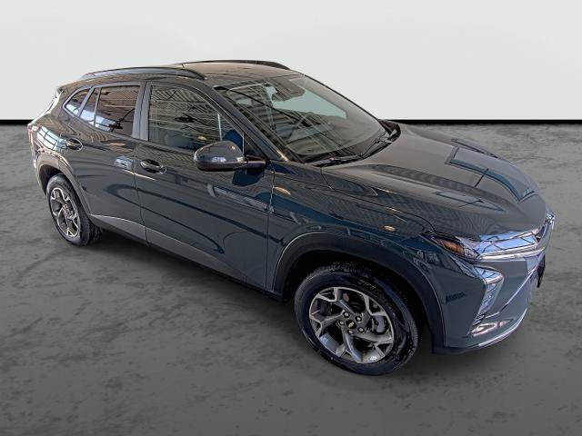 New 2026 Chevrolet Trax LT w/ LT Convenience Package FWD image 5