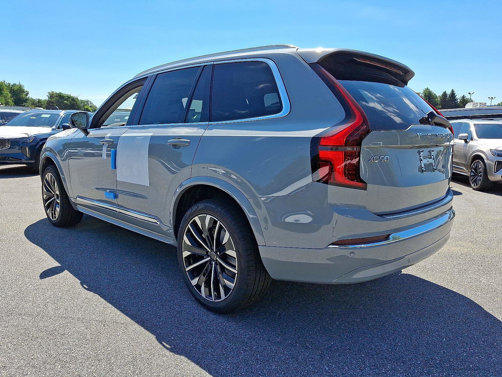 Used 2026 Volvo XC90 B6 Plus w/ Protection Package Premier image 3