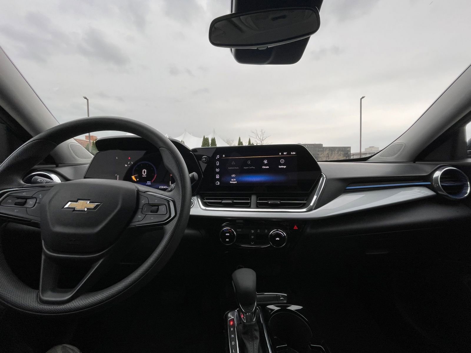 Used 2025 Chevrolet Trax LT image 32