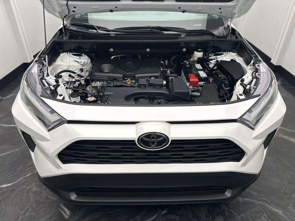 Used 2022 Toyota RAV4 XLE image 27
