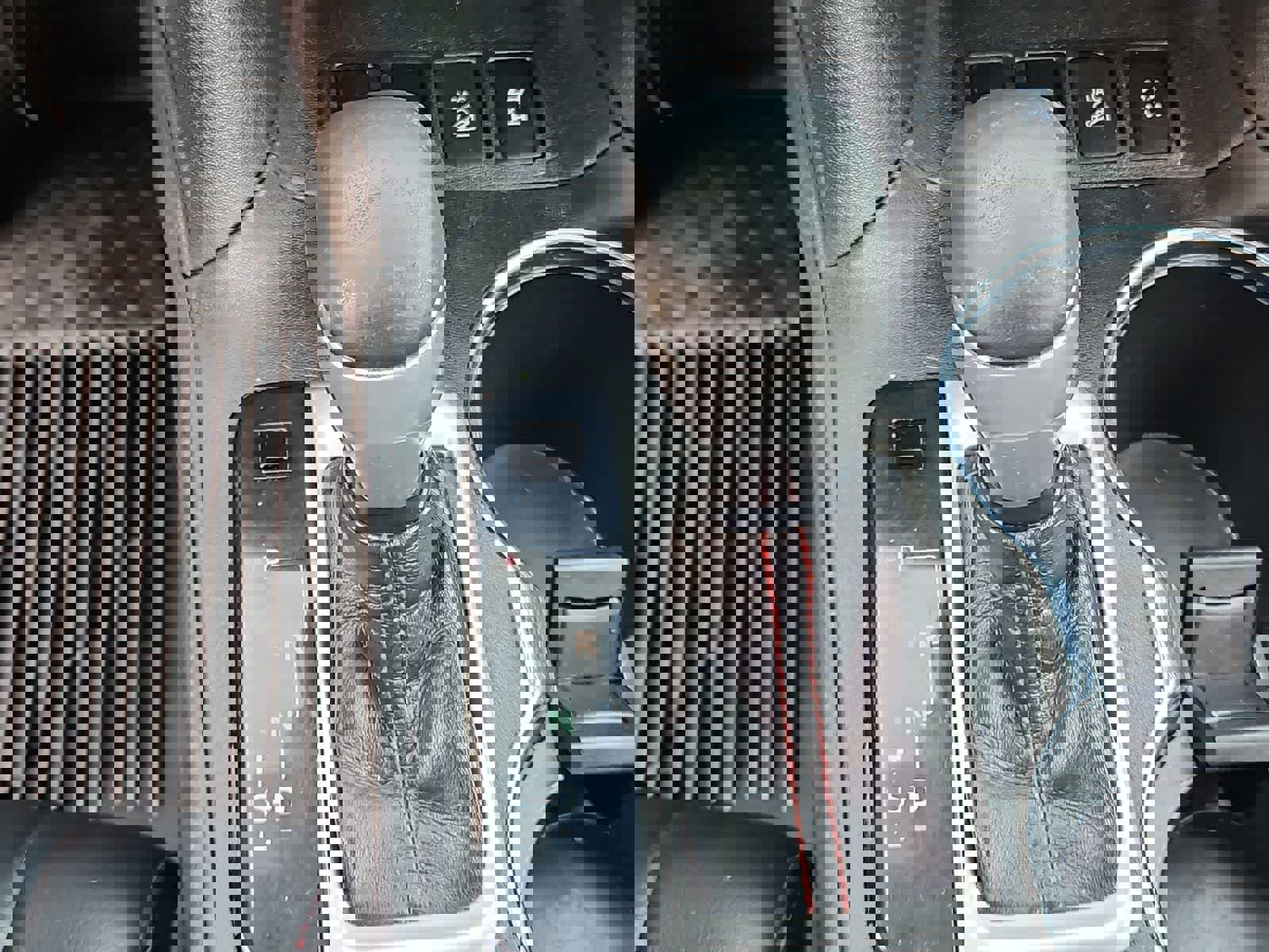 Used 2019 Toyota Highlander SE w/ Nightshade Edition image 32