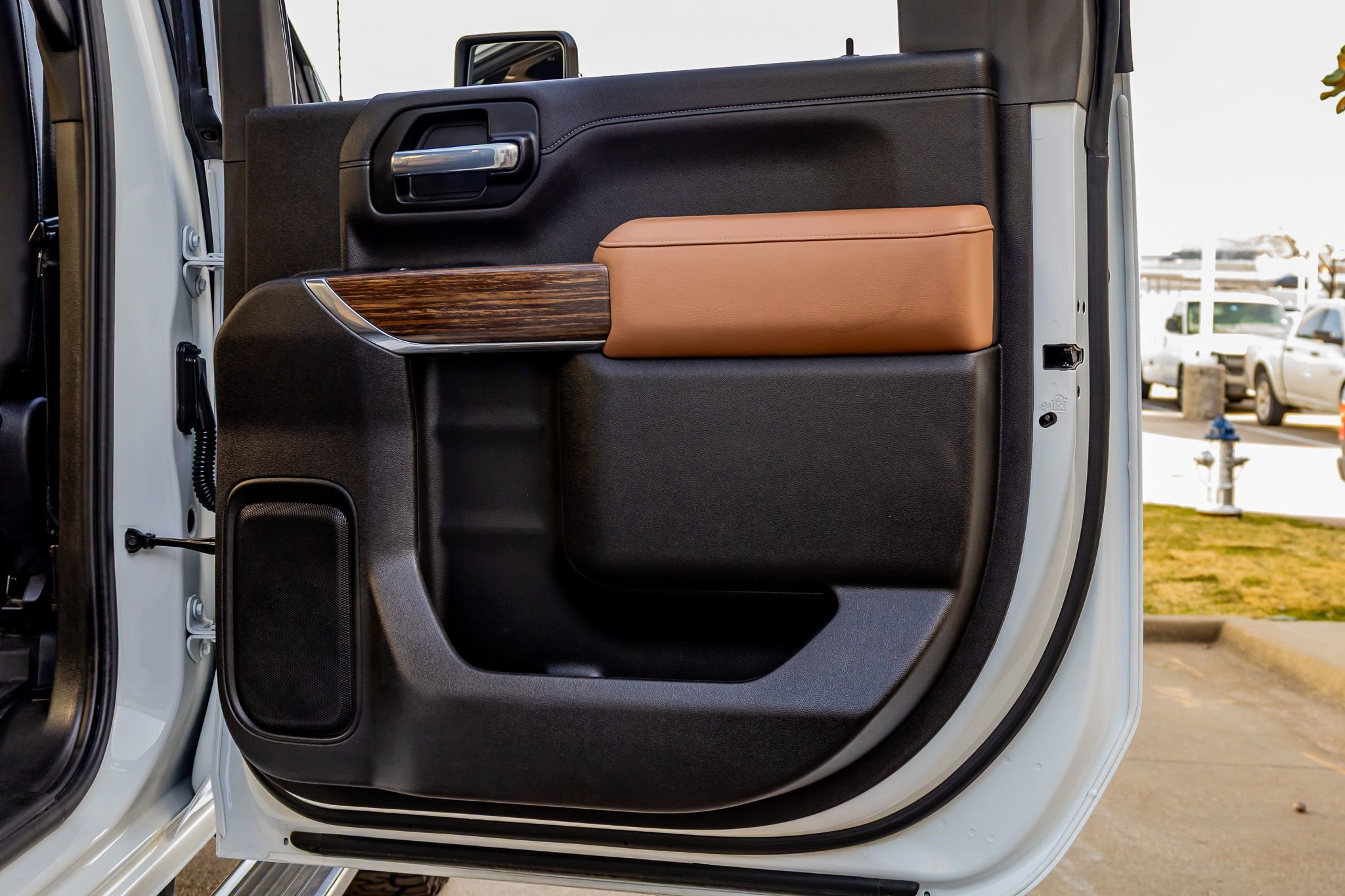 Used 2023 Chevrolet Silverado 3500 High Country w/ Technology Package image 38