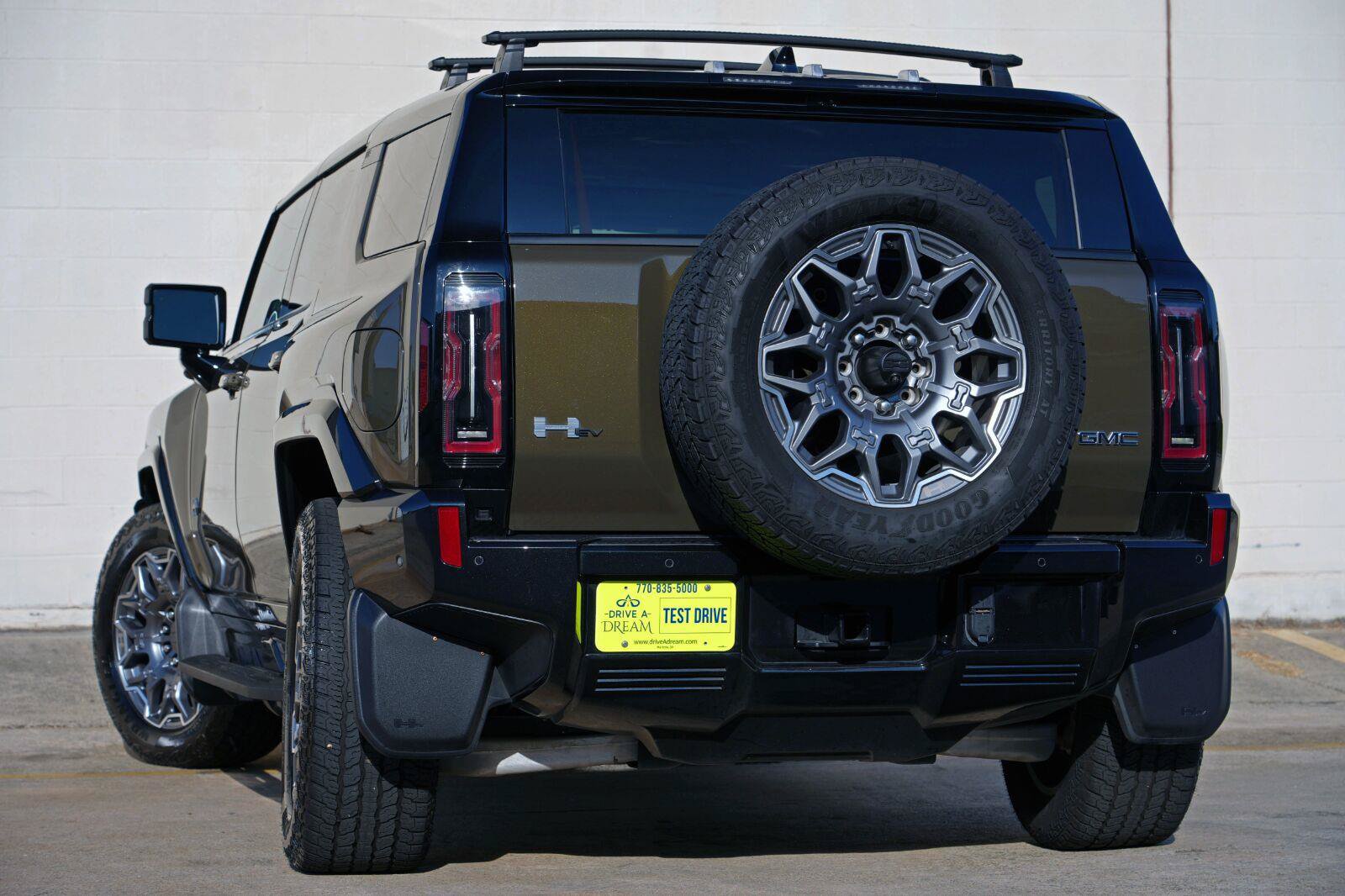 Used 2025 GMC Hummer EV 3X w/ LPO, Roof Cross Rail Package AWD/4WD image 6
