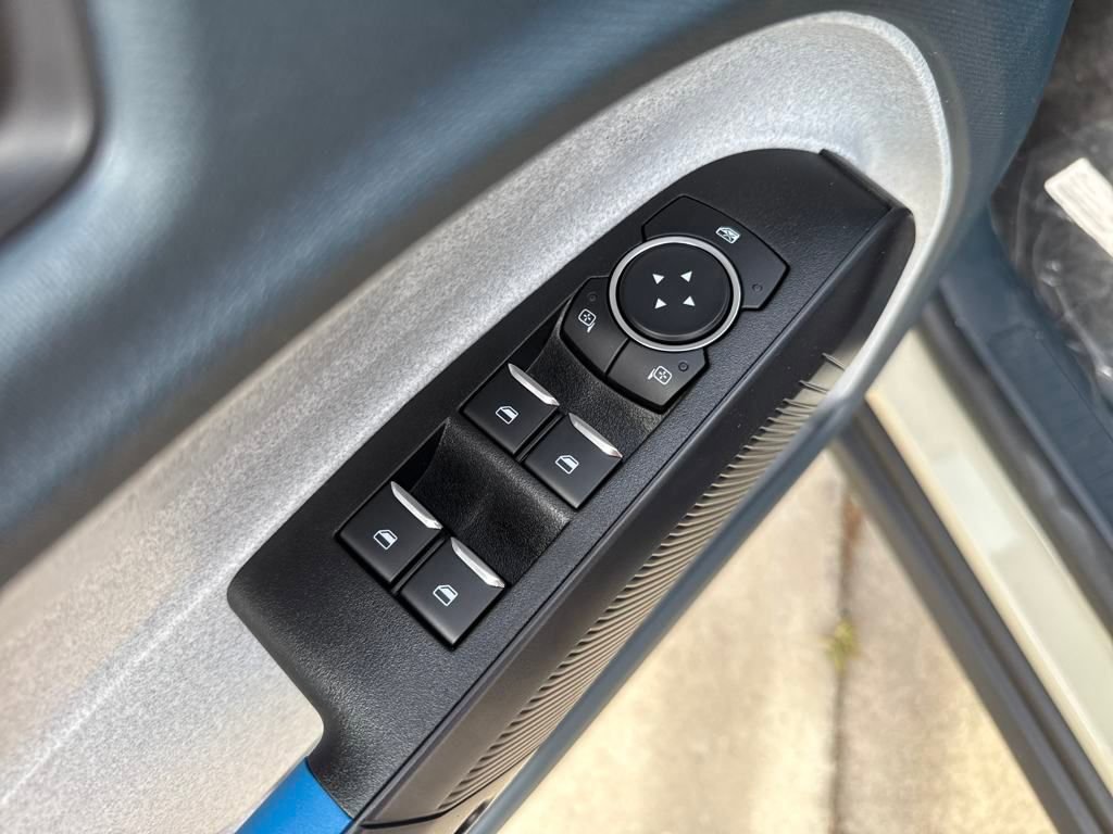 New 2025 Ford Maverick XLT image 13