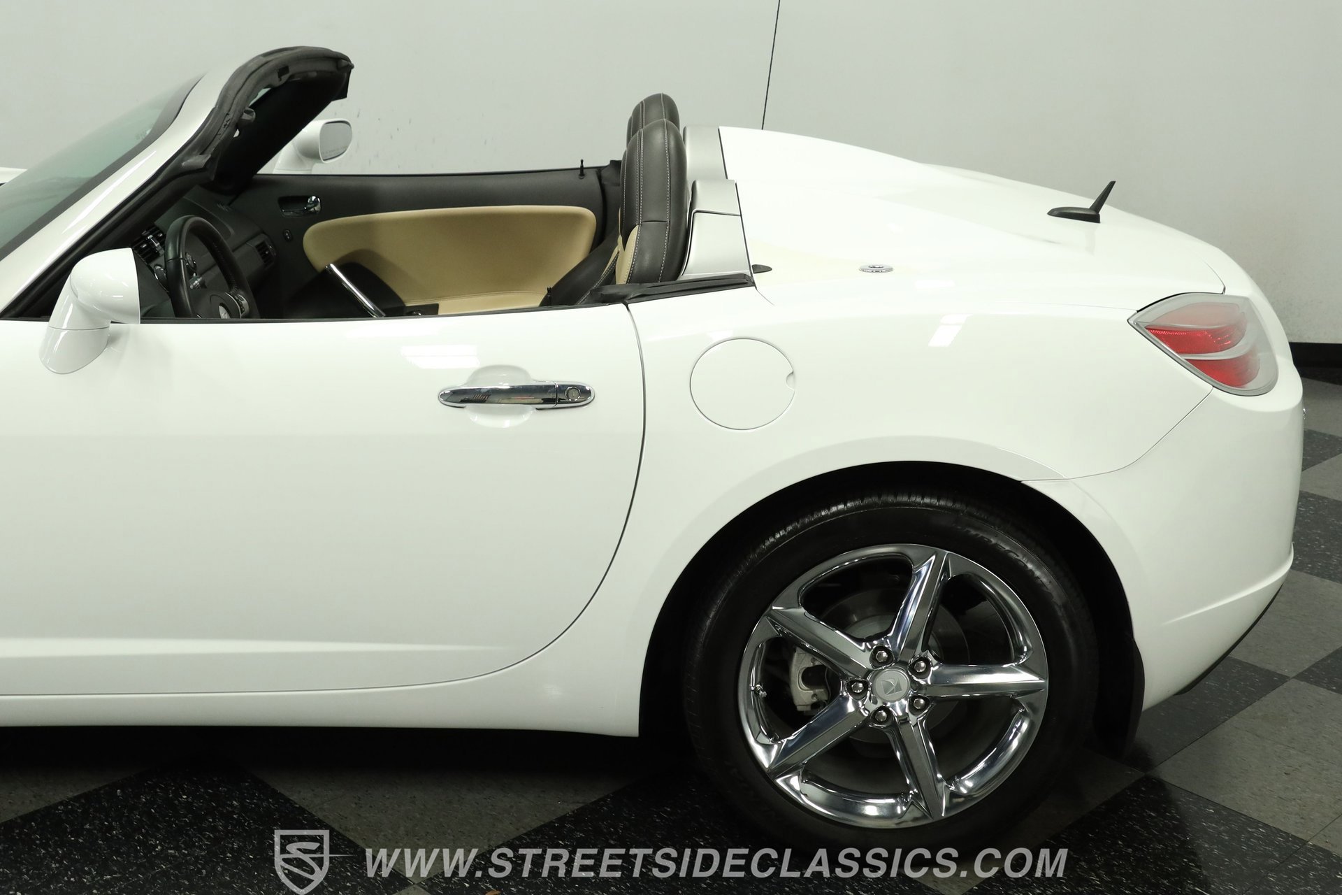 Used 2009 Saturn Sky Red Line image 24