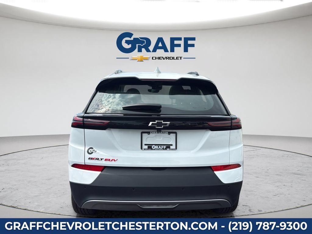 Used 2023 Chevrolet Bolt EUV Premier w/ Sun & Sound Package FWD image 6