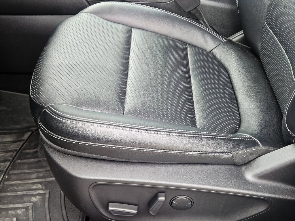 Used 2022 Ford Escape SEL image 18