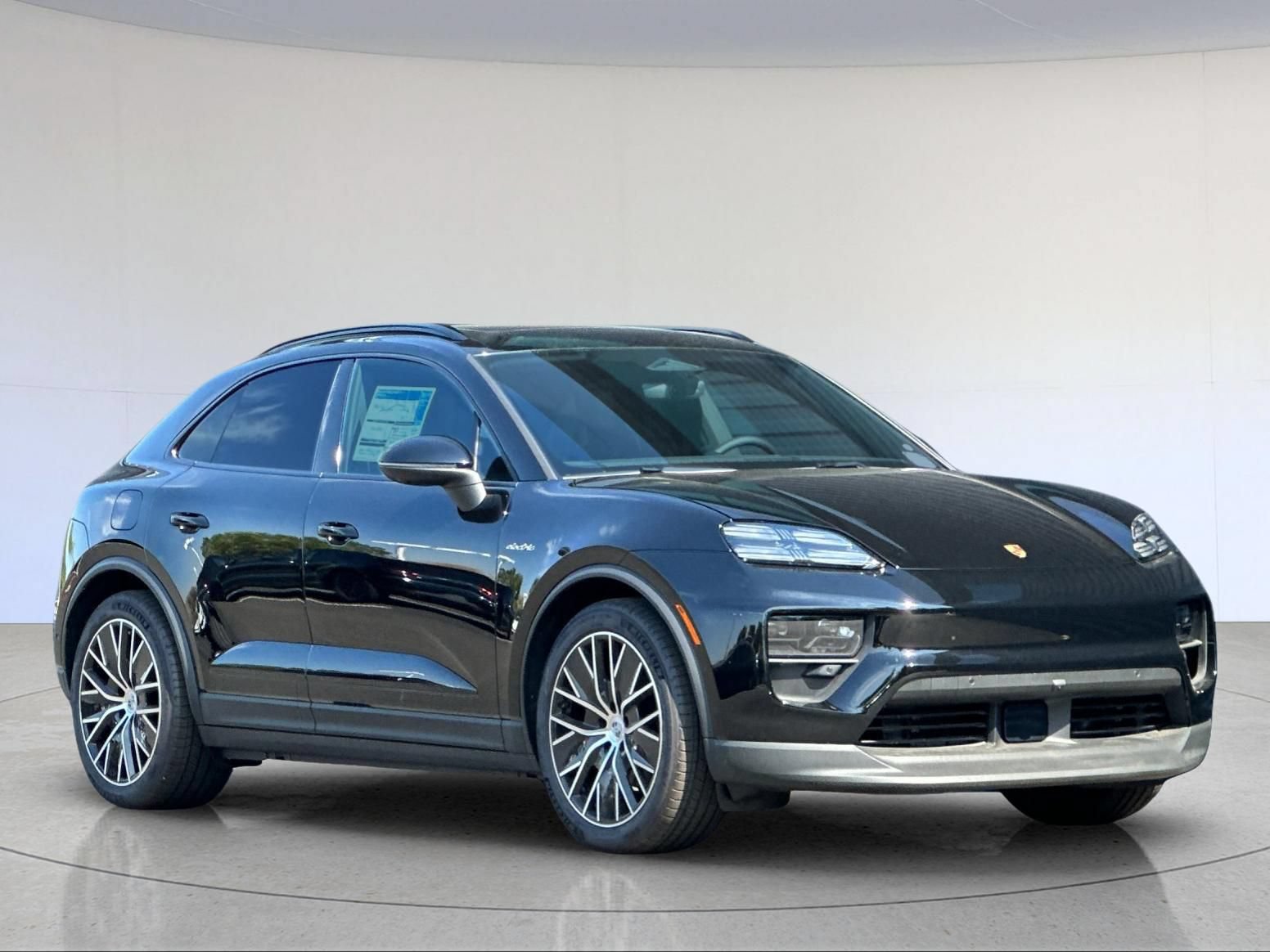 New 2026 Porsche Macan Electric RWD image 10