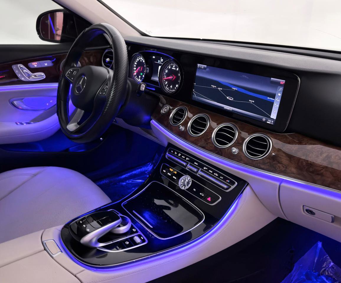 Used 2018 Mercedes-Benz E 300 4MATIC w/ Premium 1 Package image 27