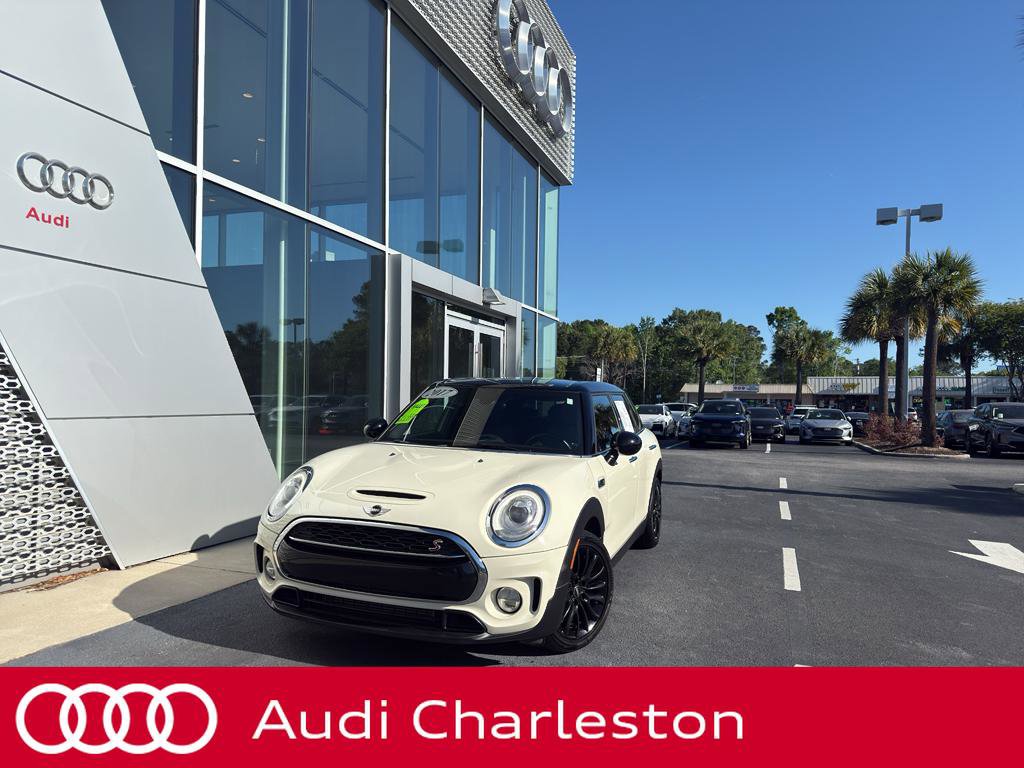 Used 2017 MINI Cooper Clubman S FWD image 1