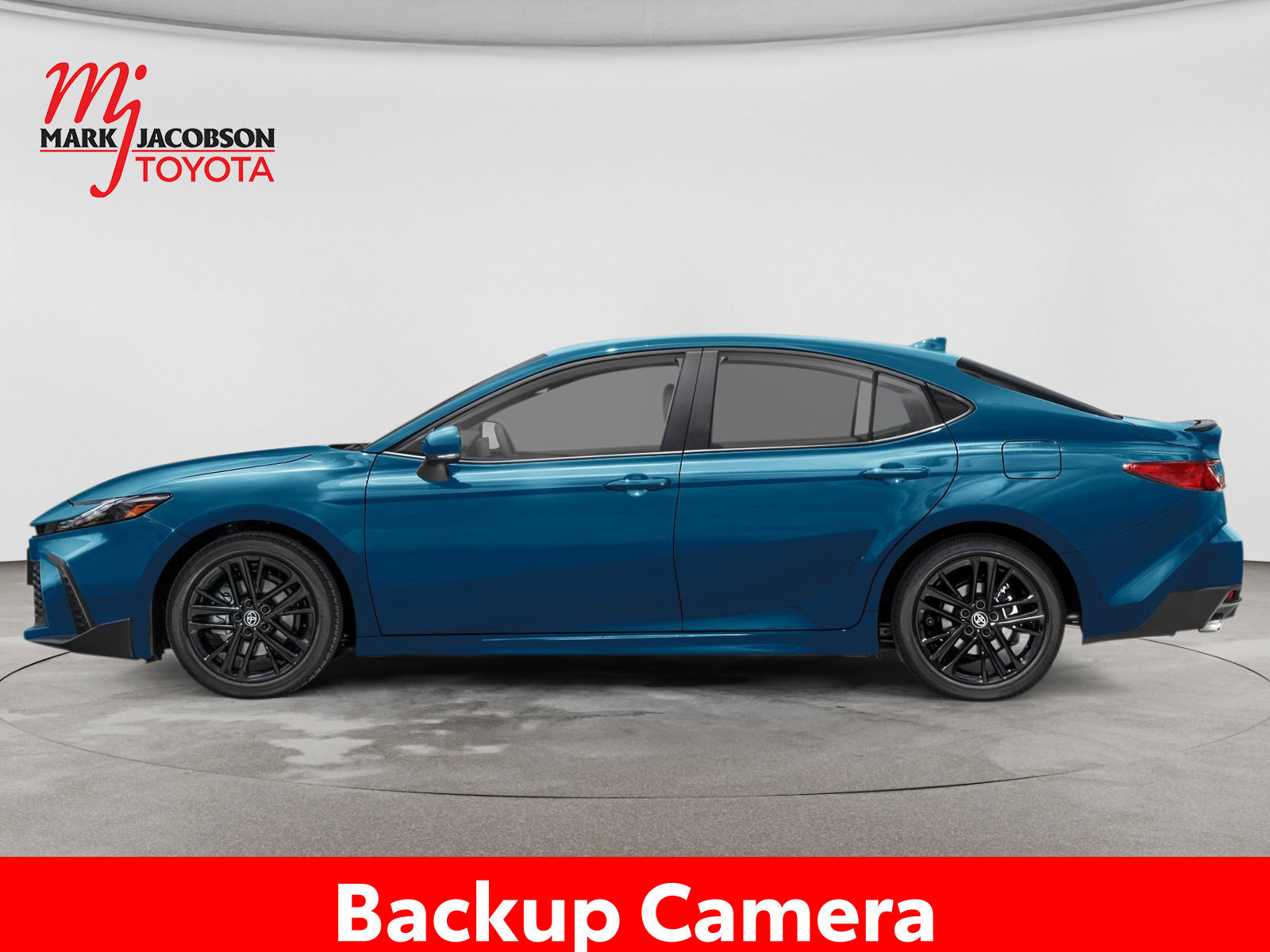 Used 2025 Toyota Camry SE FWD image 5