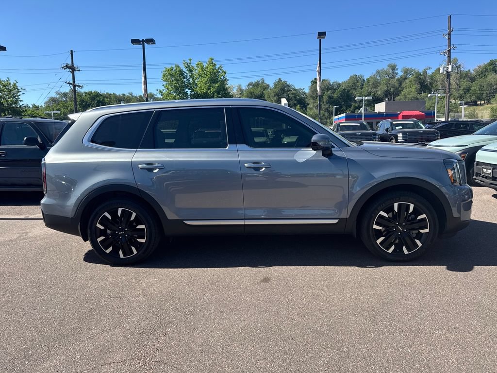 Used 2025 Kia Telluride SX Prestige AWD/4WD image 4