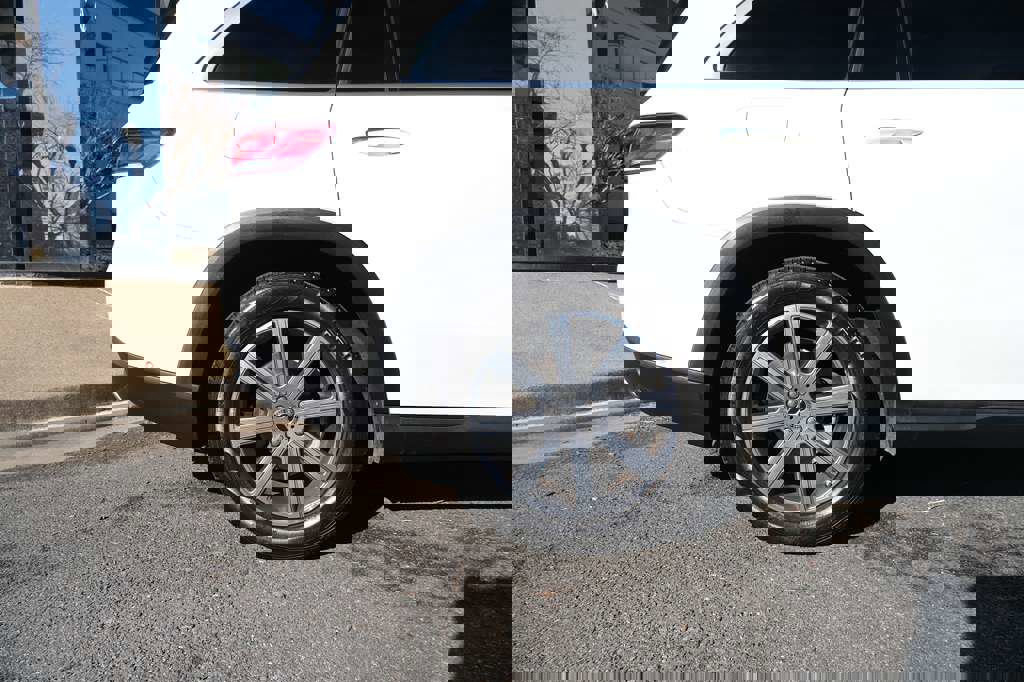 Used 2020 Mercedes-Benz GLS 450 4MATIC image 13