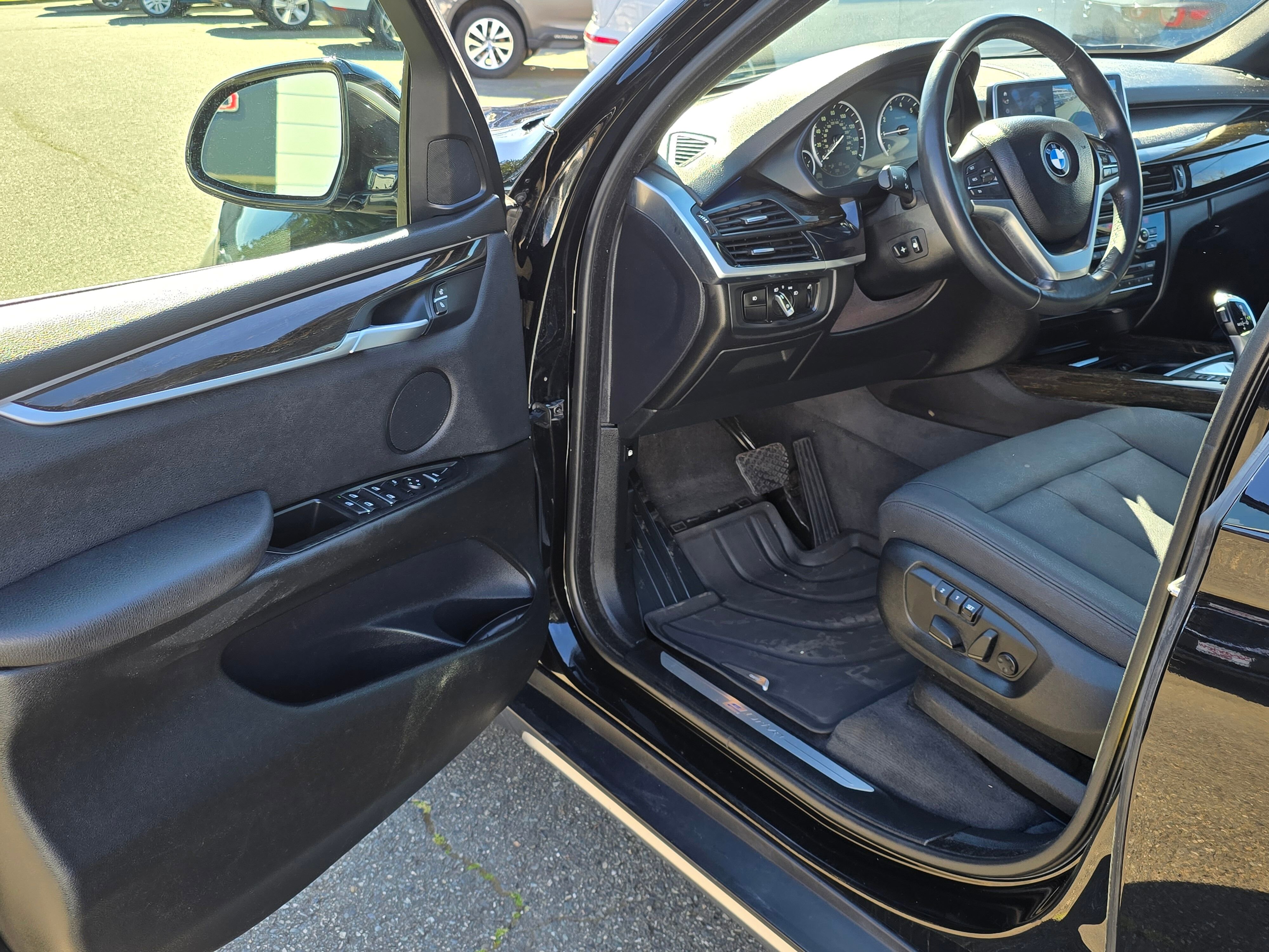 Used 2018 BMW X5 xDrive40e AWD/4WD image 18