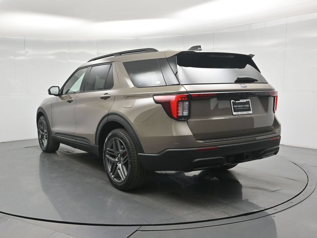 New 2026 Ford Explorer ST-Line w/ ST-Line Street Pack AWD/4WD image 31