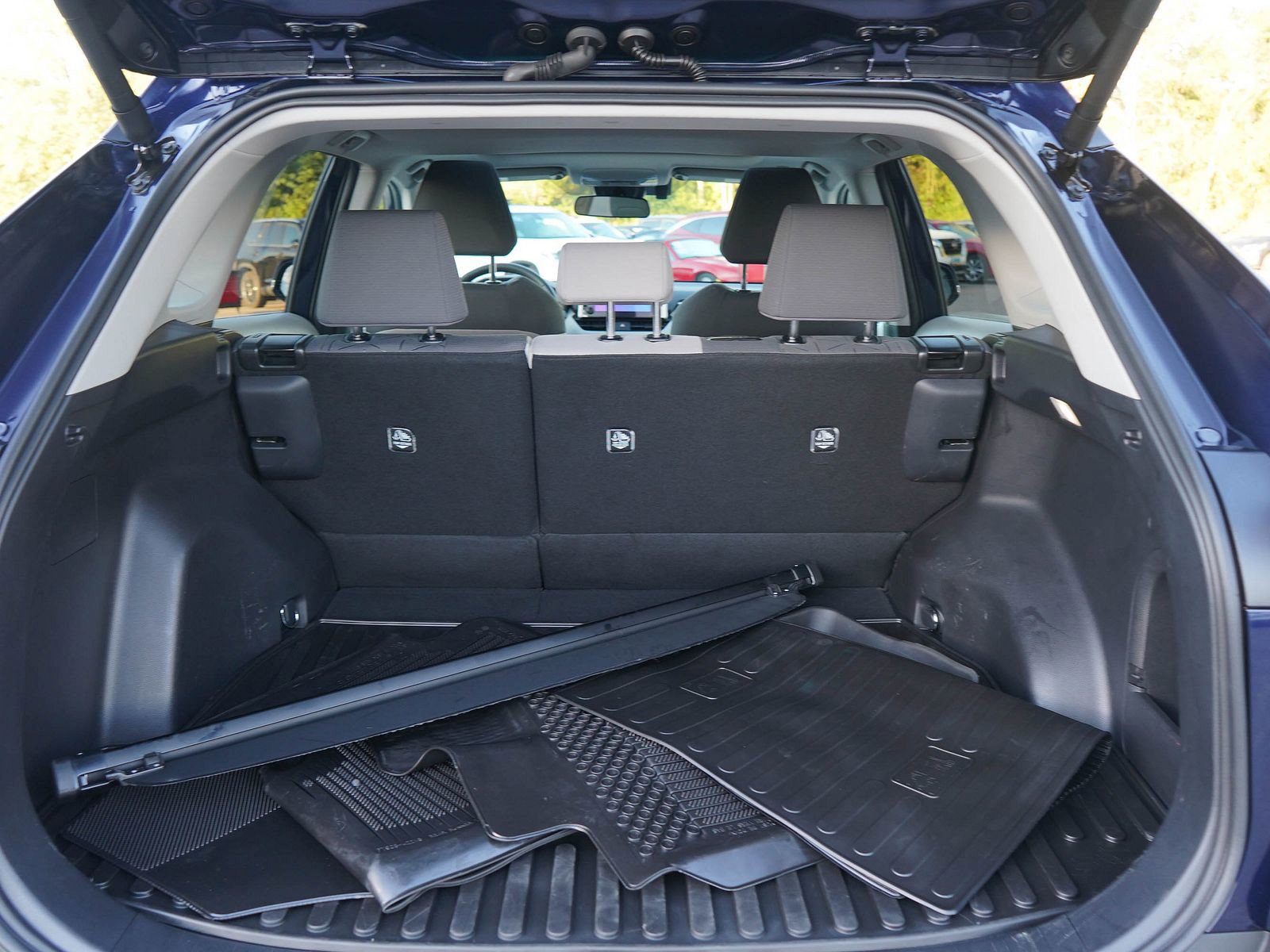 Used 2025 Toyota RAV4 XLE w/ Convenience Package AWD/4WD image 9