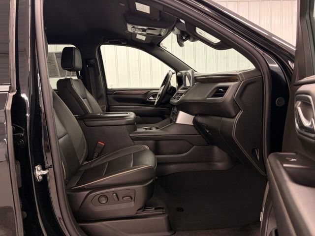 Used 2024 Chevrolet Suburban Premier AWD/4WD image 12