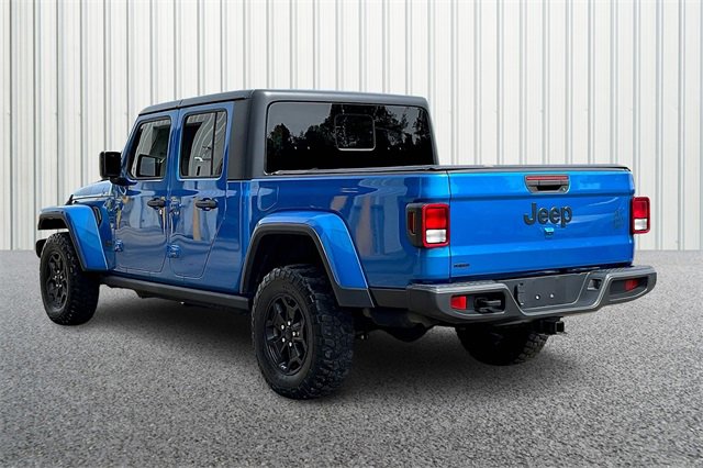 Used 2021 Jeep Gladiator Willys image 11